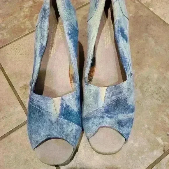 EUC women's Toms peep toe Michelle sandal wedge shoes size 9, $13 - Picture 1 of 5
